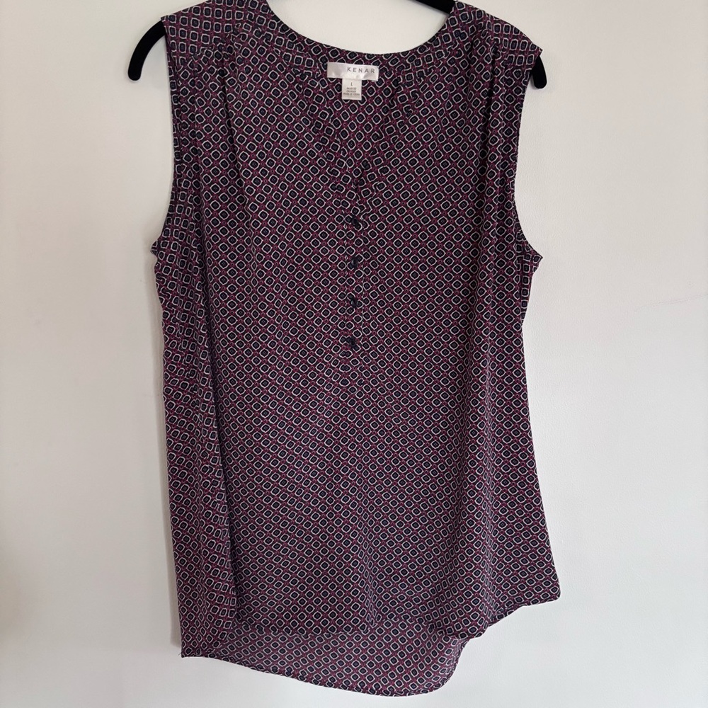 Sleeveless Geometric Patterned Top - Black and Red